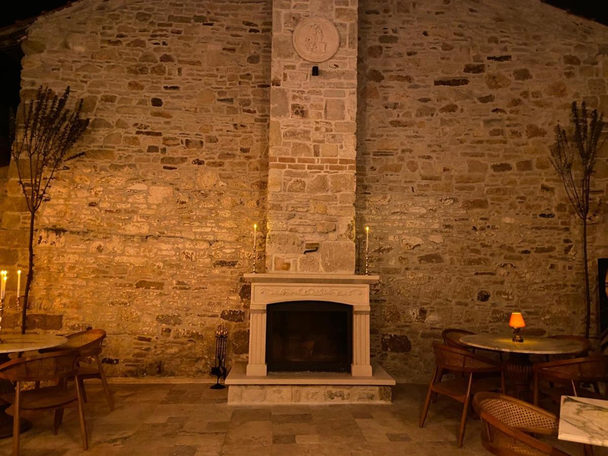 Dionysos 1789 Boutique Hotel Foça Bagian luar foto
