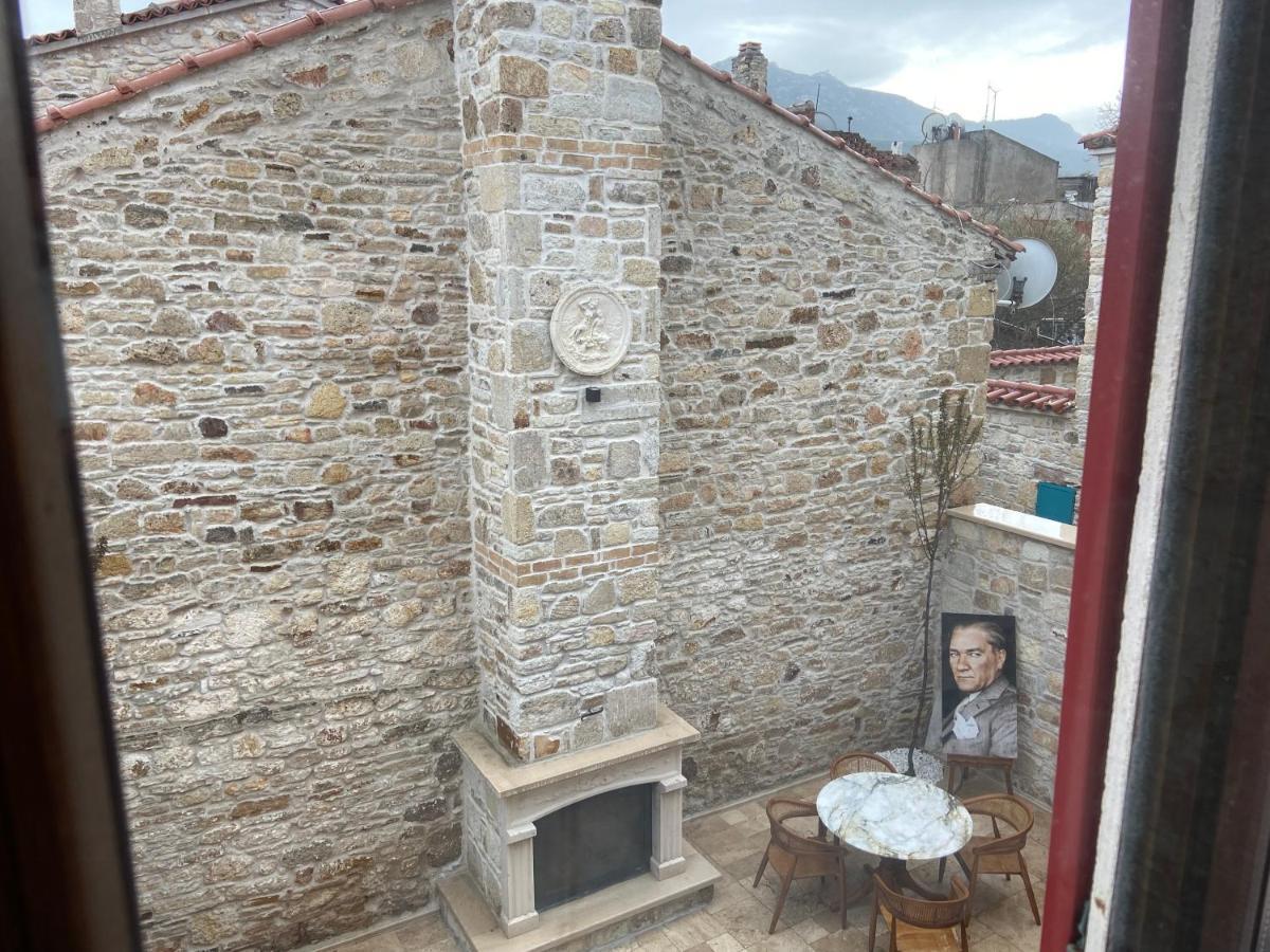 Dionysos 1789 Boutique Hotel Foça Bagian luar foto