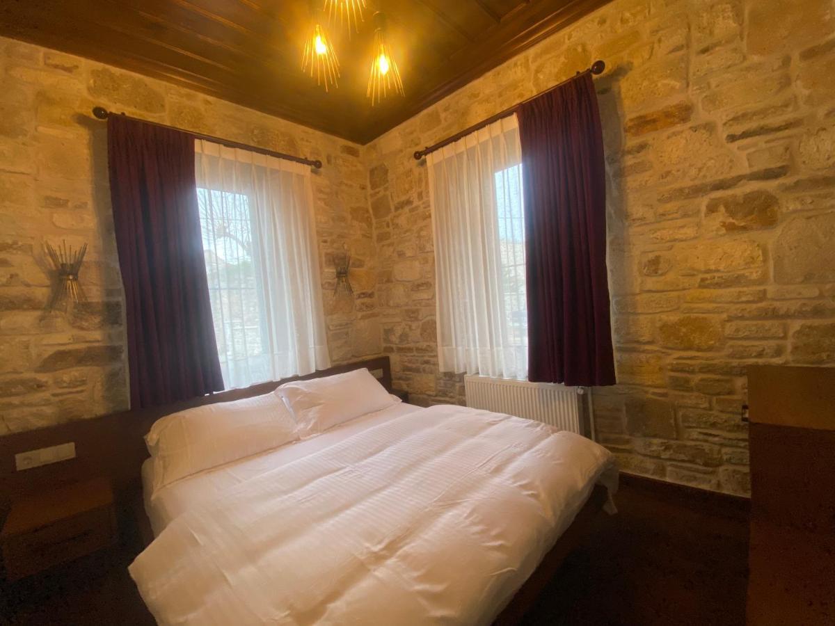 Dionysos 1789 Boutique Hotel Foça Bagian luar foto