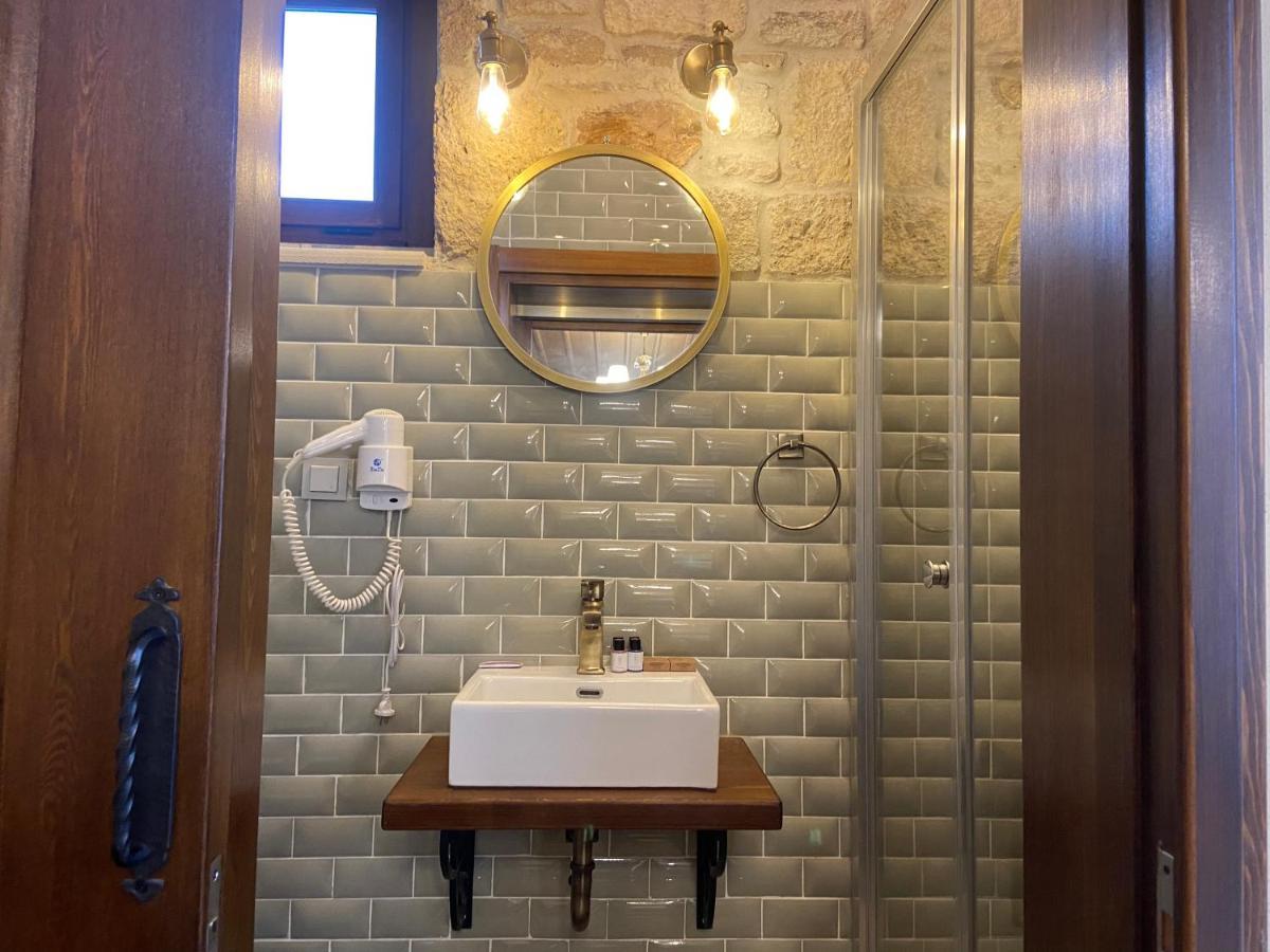 Dionysos 1789 Boutique Hotel Foça Bagian luar foto