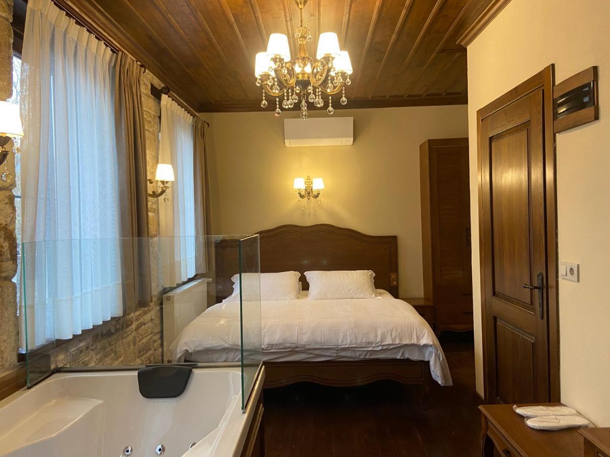 Dionysos 1789 Boutique Hotel Foça Bagian luar foto