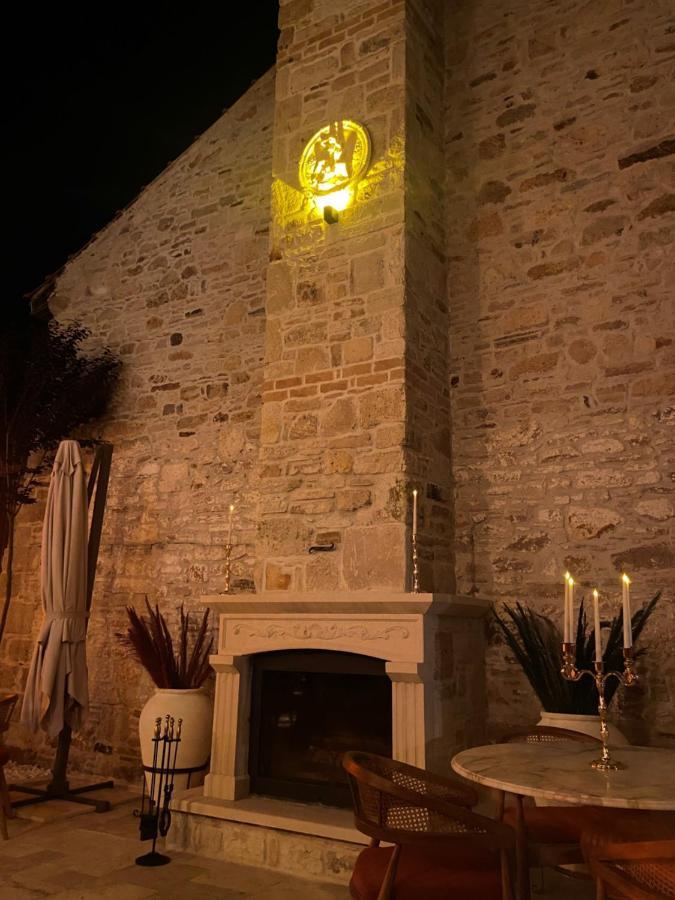 Dionysos 1789 Boutique Hotel Foça Bagian luar foto