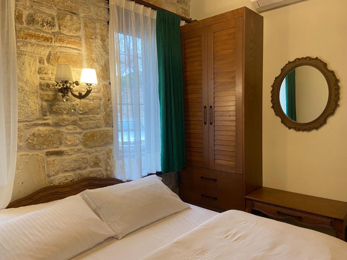 Dionysos 1789 Boutique Hotel Foça Bagian luar foto
