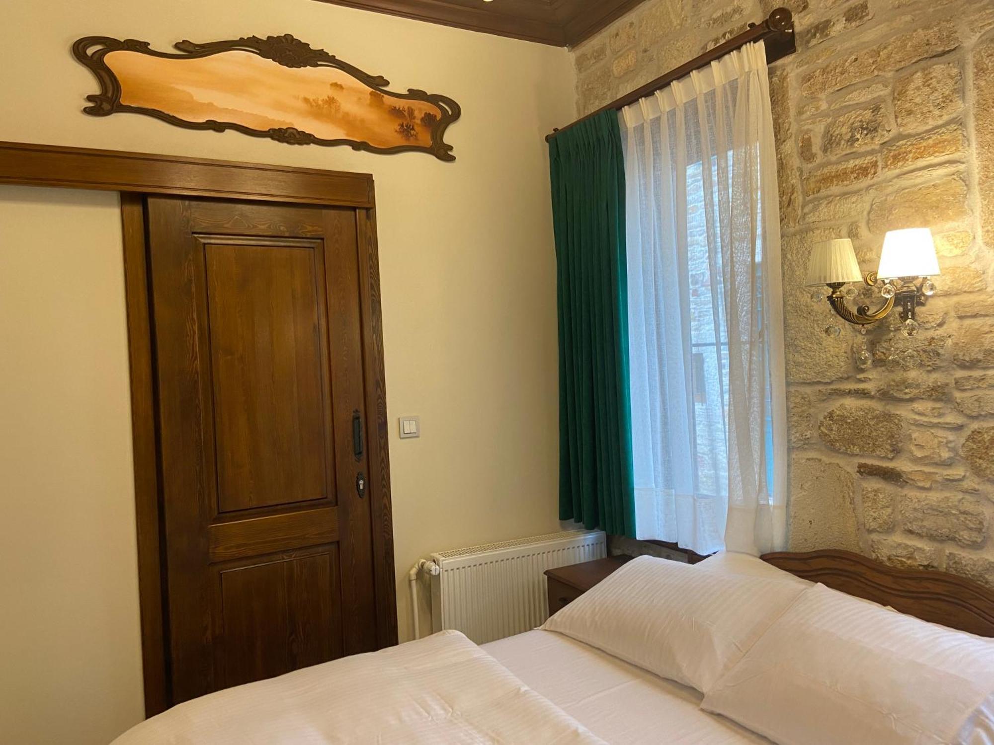 Dionysos 1789 Boutique Hotel Foça Bagian luar foto